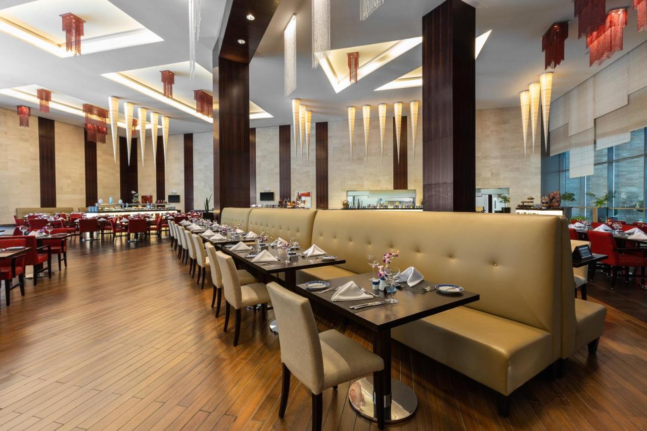 Crowne Plaza Riyadh - Rdc Hotel & Convention By Ihg Екстер'єр фото The restaurant