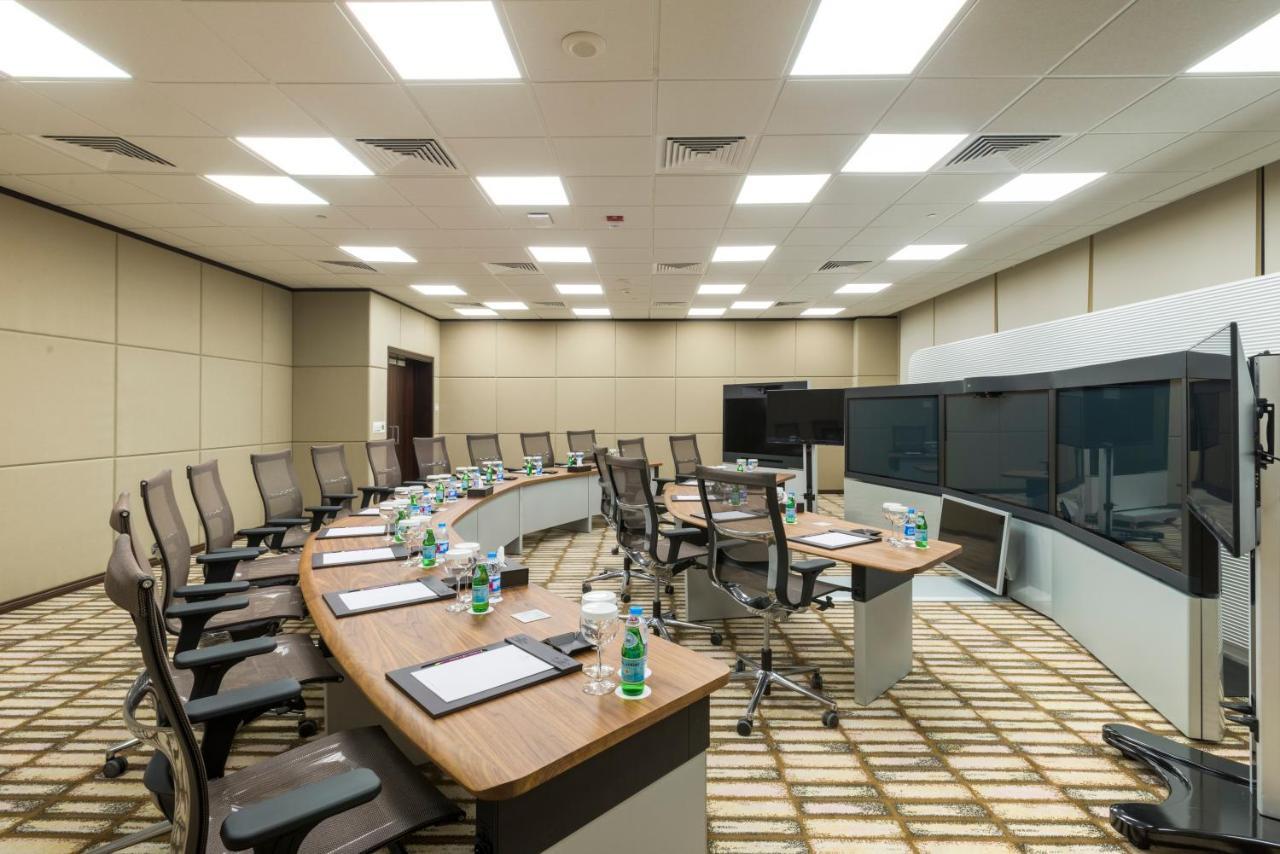 Crowne Plaza Riyadh - Rdc Hotel & Convention By Ihg Екстер'єр фото Meeting room
