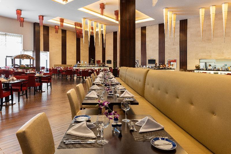 Crowne Plaza Riyadh - Rdc Hotel & Convention By Ihg Екстер'єр фото The restaurant